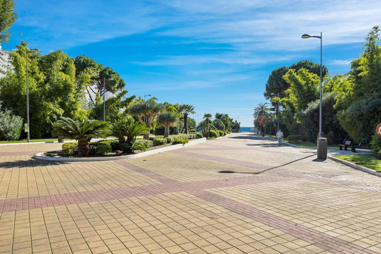 Adm 5 316 Andalucia Del Mar Marbella